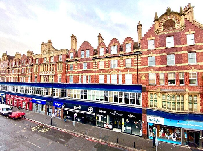 1 Bedroom Flat For Sale In Oxford Road, Reading, Berkshire, RG1