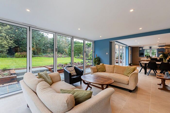 5 Bedroom Detached House For Sale In Moreton End Lane, Harpenden, Hertfordshire, AL5