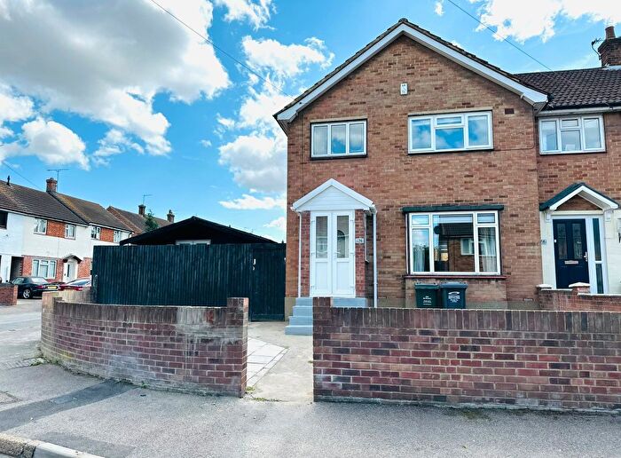 3 Bedroom End Of Terrace House To Rent In Kirby Road, Dartford, DA2
