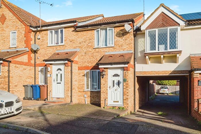 2 Bedroom Terraced House For Sale In St. Michaels Close, Aveley, South Ockendon, Essex, RM15