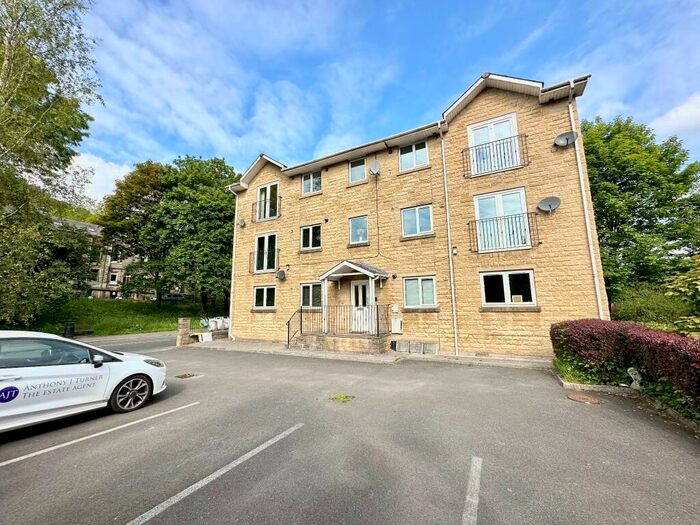 2 Bedroom Apartment For Sale In Flat, Rochdale Road, Walsden, OL14