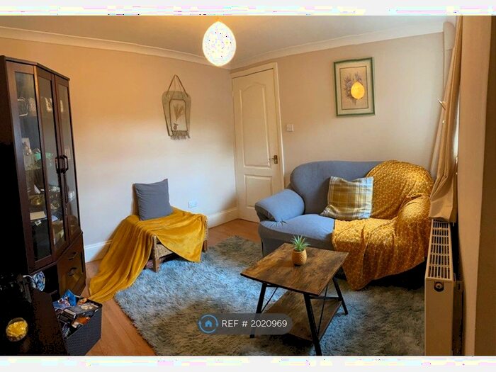 1 Bedroom Flat To Rent In Northfield Park, Hayes, UB3