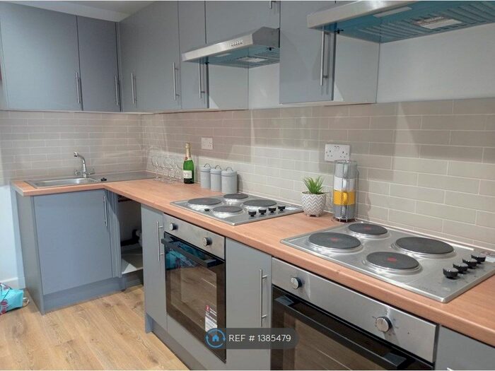 1 Bedroom Flat To Rent In Veryan Close, London, BR5