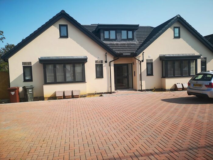 2 Bedroom Flat To Rent In Oxford Road, Kidlington, Oxfordshire, OX5