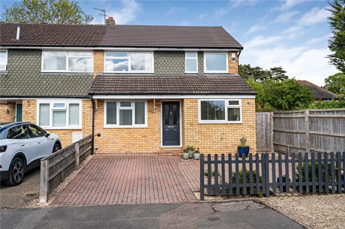 3 Bedroom Semi Detached House For Sale In Hillwerke, Chinnor, Oxfordshire, OX39