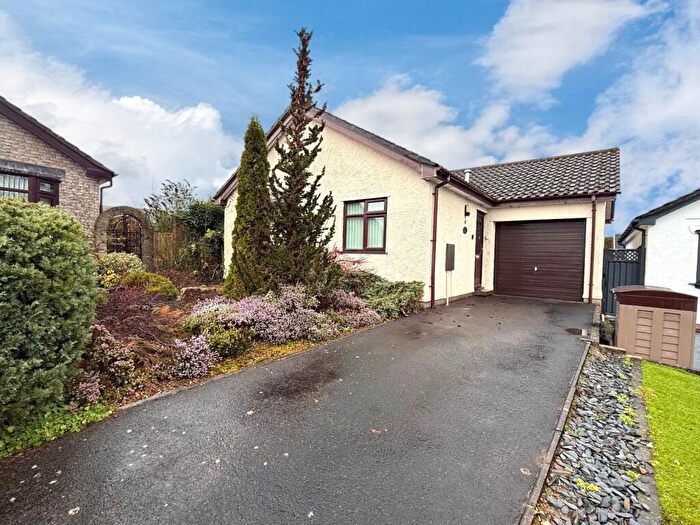 2 Bedroom Bungalow For Sale In Chelvey Rise, Nailsea, North Somerset, BS48