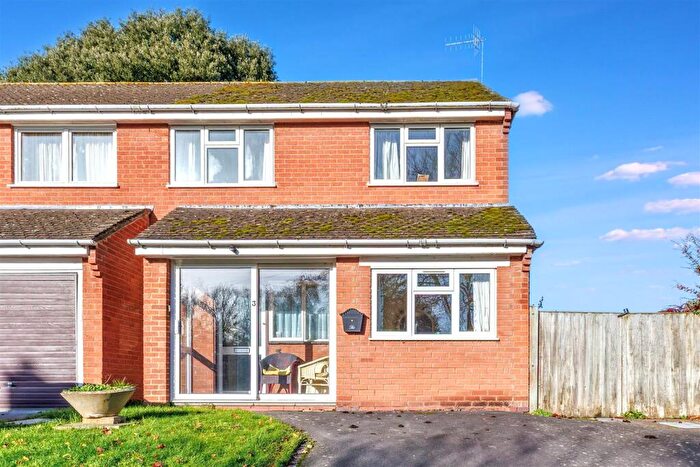 3 Bedroom House For Sale In Brook Lane, Newbold On Stour, CV37