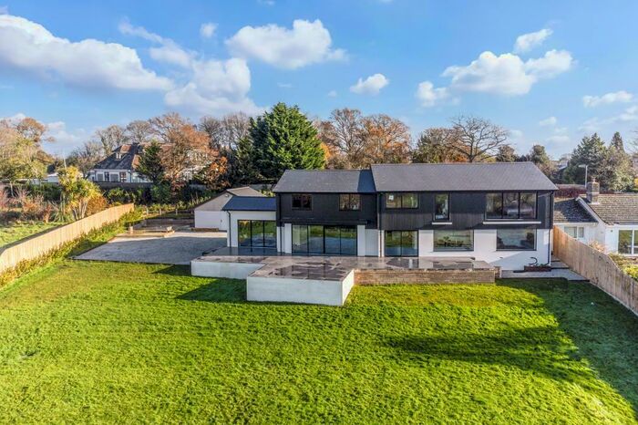 4 Bedroom Detached House For Sale In Jennys Lane, Lytchett Matravers, Poole, BH16