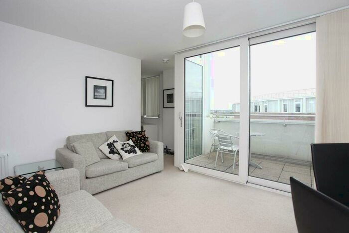 1 Bedroom Flat To Rent In Surrey Quays Road, Canada Water, London, SE16