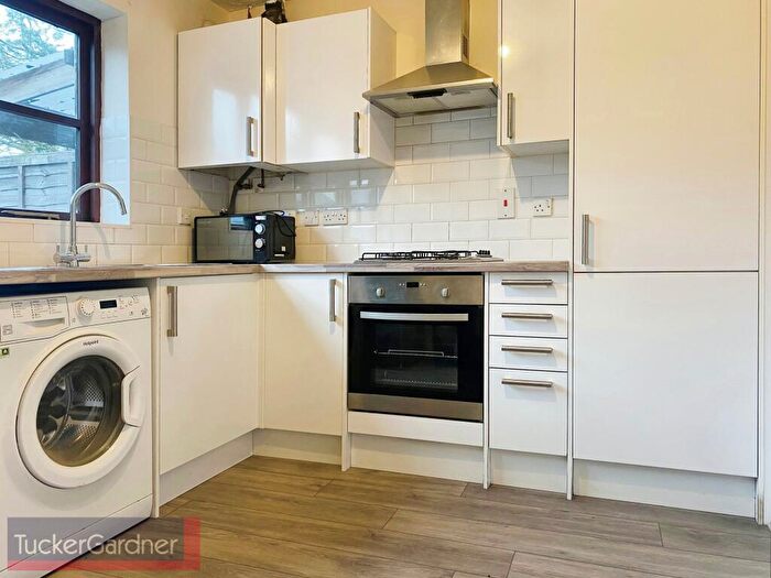 2 Bedroom House To Rent In Stott Gardens, Cambridge, CB4