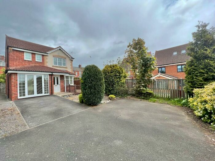 3 Bedroom Detached House For Sale In Armstrong Drive, Willington, DL15