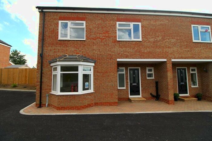 4 Bedroom Semi-Detached House To Rent In Alexander Close, Minster On Sea, Sheerness, ME12