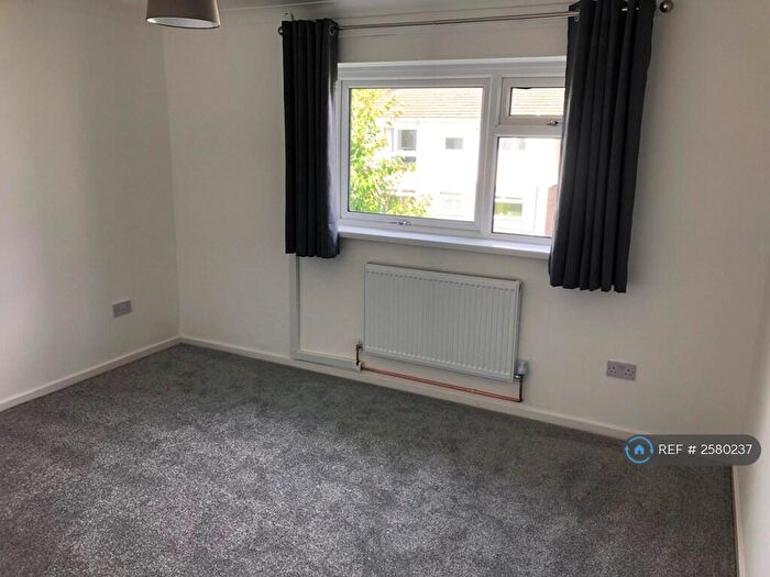2 Bedroom Flat To Rent In Blandon Way, Cardiff, CF14