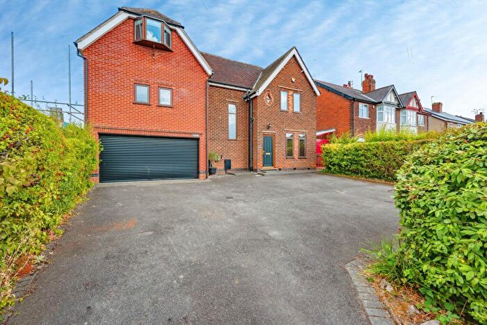 5 Bedroom Detached House For Sale In Locko Road, Derby, DE21