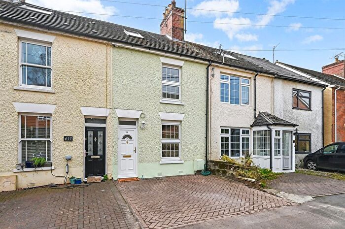 3 Bedroom Terraced House To Rent In Oakland Road, Whitchurch, RG28