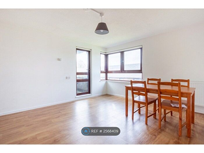 1 Bedroom Flat To Rent In Galatea Square, London, SE15