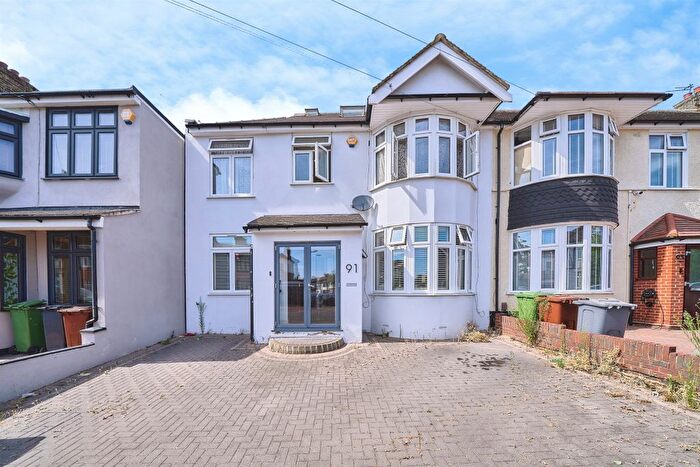 6 Bedroom Terraced House For Sale In Cavendish Gardens, Barking, IG11