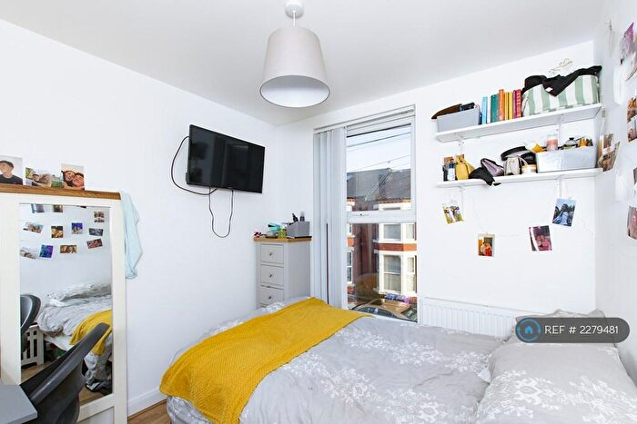 6 Bedroom Terraced House To Rent In Portman Rd, Liverpool, L15