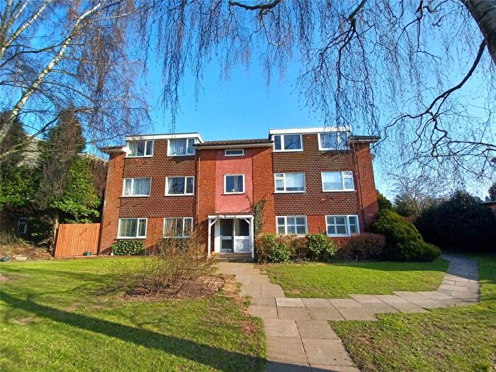 1 Bedroom Flat To Rent In Graham House, Chester Road, Streetly, Sutton Coldfield, B74