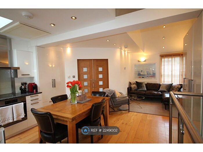 2 Bedroom Flat To Rent In Clarendon Street, Cambridge, CB1