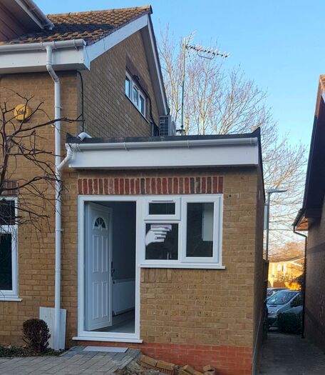 Terraced House To Rent In Andrews Close Harrow, HA1
