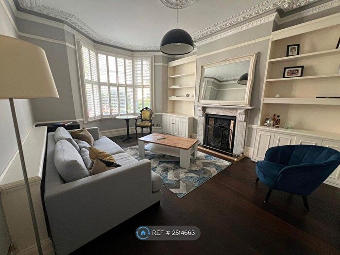 1 Bedroom Flat To Rent In Haycroft Road, London, SW2