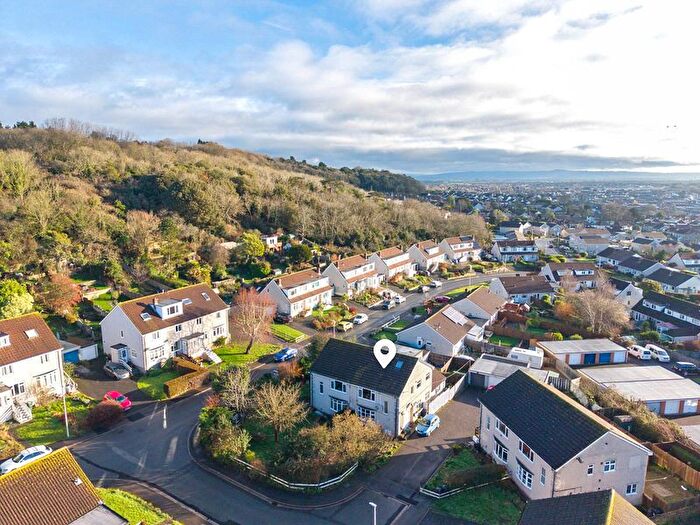 2 Bedroom Maisonette For Sale In Pleshey Close, Worle - Impressive Maisonette, BS22