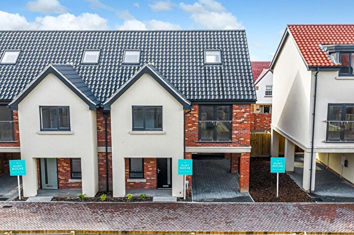 4 Bedroom Semi-Detached House For Sale In Windermere Avenue, Hullbridge, Hockley, Essex, SS5