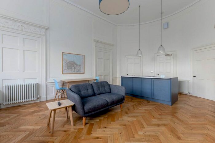 1 Bedroom Flat To Rent In York Place, New Town, Edinburgh, EH1
