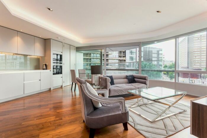 2 Bedroom Apartment To Rent In City Road London, EC1V