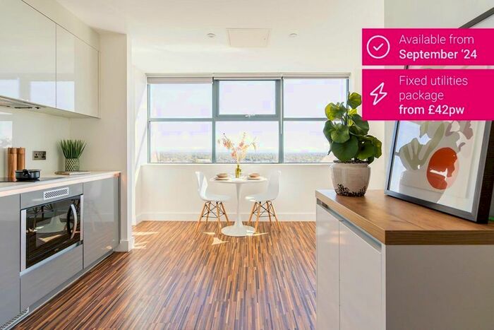 1 Bedroom Flat To Rent In Chester Road, Manchester, M16