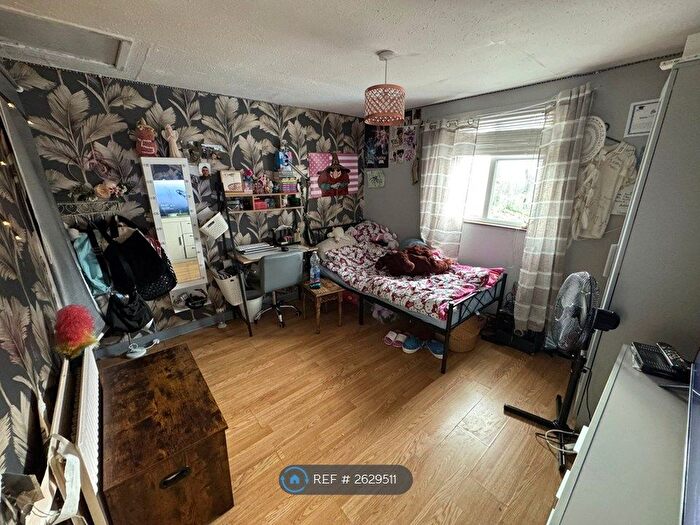 2 Bedroom Terraced House To Rent In Bath Street, Southampton, SO14