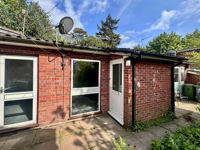 1 Bedroom Bungalow To Rent In Yarmouth Road, Thorpe St. Andrew, Norwich, NR7