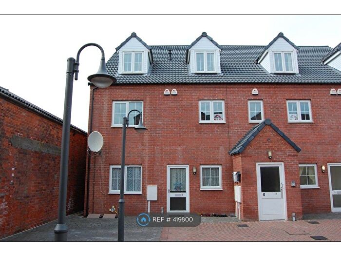 2 Bedroom Flat To Rent In Drummond Road, Skegness, PE25