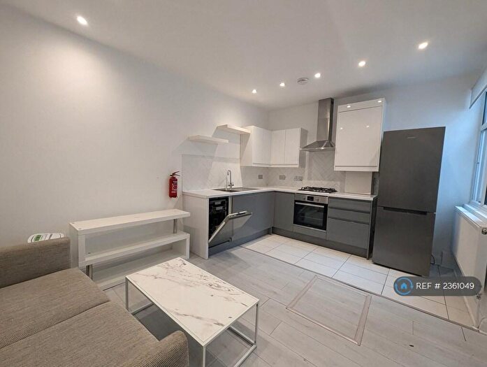 2 Bedroom Flat To Rent In Kingsland Road, London, E2