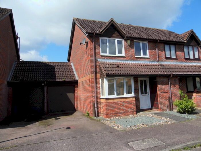 3 Bedroom Semi Detached House To Rent In Ellison Close, Attleborough, NR17