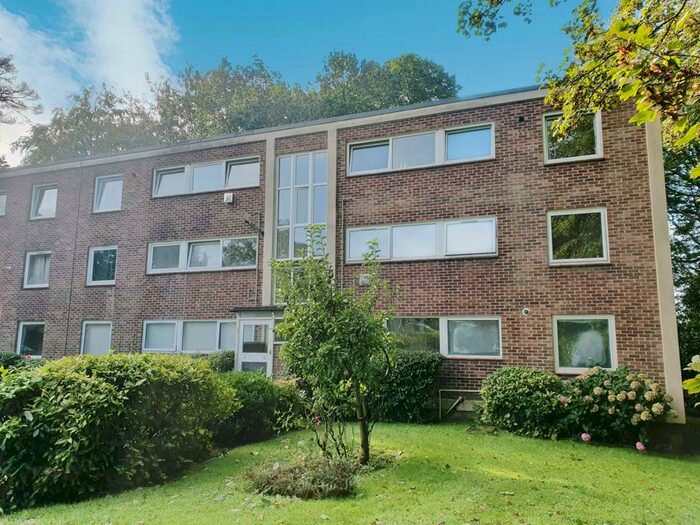 2 Bedroom Flat To Rent In Oakwood Close, Hiltingbury, SO53