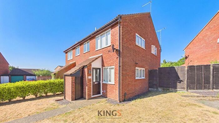 1 Bedroom End Of Terrace House For Sale In Christie Road, Stevenage, SG2