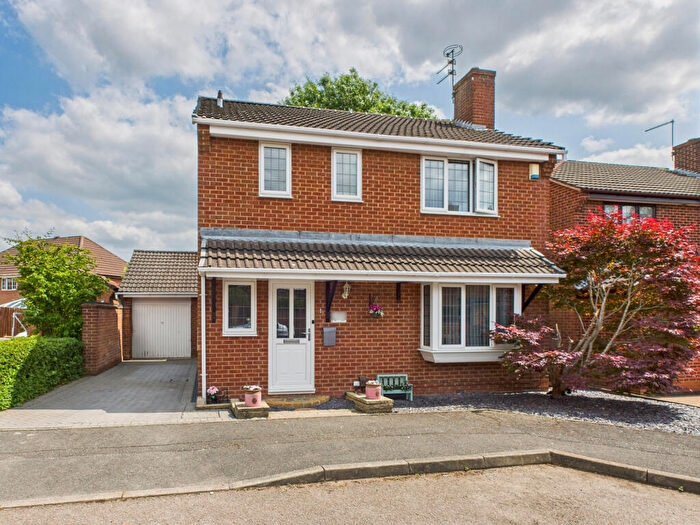 4 Bedroom Detached House For Sale In Sherston Close, Oakwood, DE21