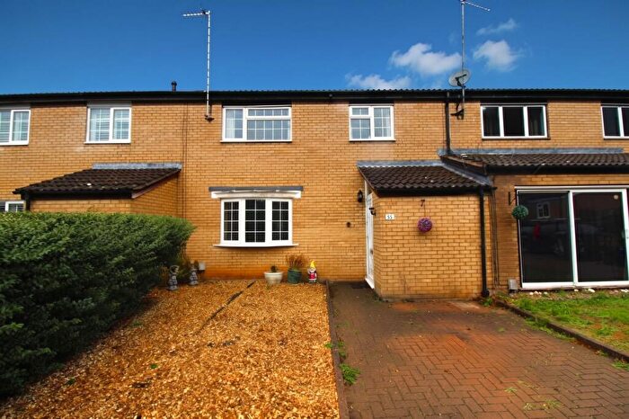 3 Bedroom Terraced House For Sale In Blenheim Way, Stevenage, SG2