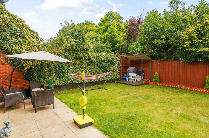 4 Bedroom Detached House For Sale In Southcote Park, Camberley, Surrey, GU15