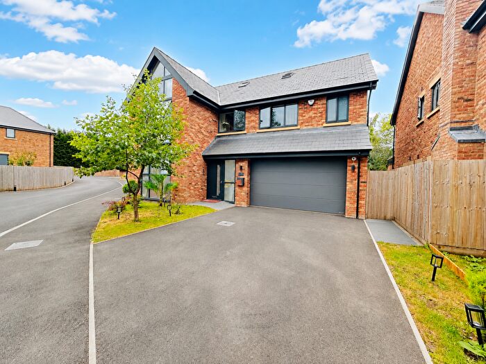 6 Bedroom Detached House For Sale In Nursery Close, Fulwood, Preston, PR2