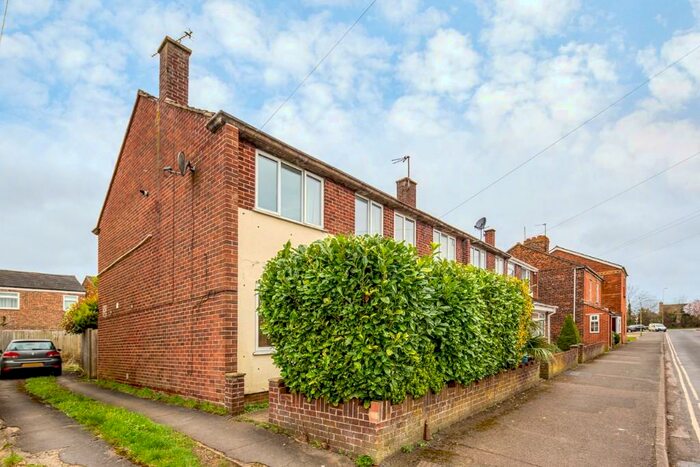 3 Bedroom End Of Terrace House To Rent In Blake Road, Bicester, Oxfordshire, OX26