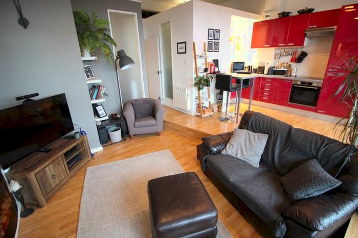 2 Bedroom Flat To Rent In Box Works, Castlefield, Manchester, M15