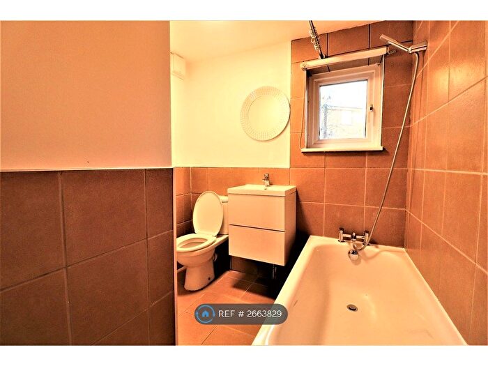 1 Bedroom Semi-Detached House To Rent In Ryecroft Road, London, SE13