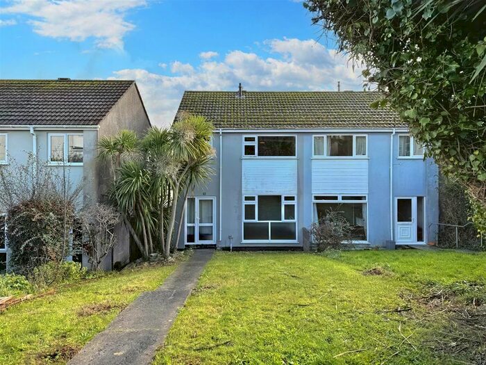 3 Bedroom Semi-Detached House To Rent In Clifden Close, Newquay, TR7