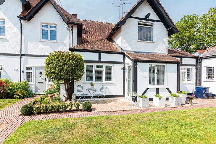 2 Bedroom Apartment To Rent In The Clockhouse, Heathlands Road, Wokingham, RG40