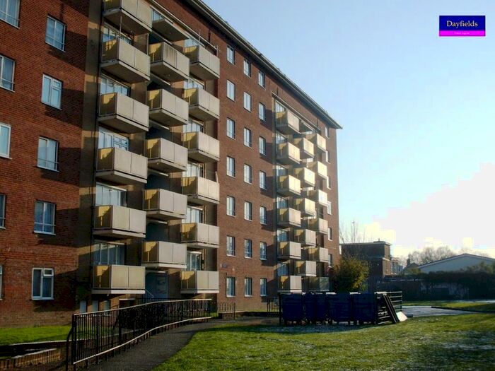 3 Bedroom Flat To Rent In Sebastopol Road, London, N9