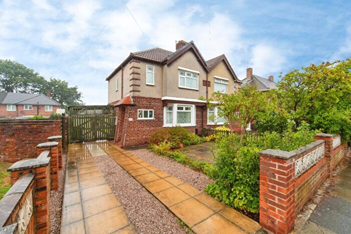 2 Bedroom Semi Detached House For Sale In Mill Park Drive, Eastham, Wirral, CH62