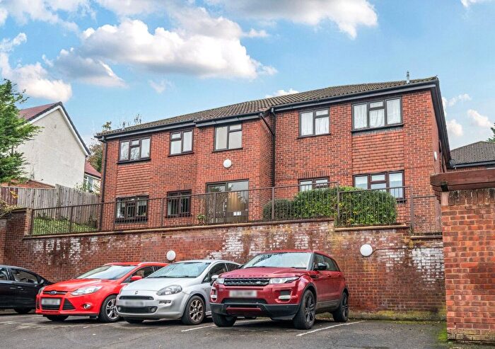 2 Bedroom Flat For Sale In Kaybridge Close, High Wycombe, Buckinghamshire, HP13